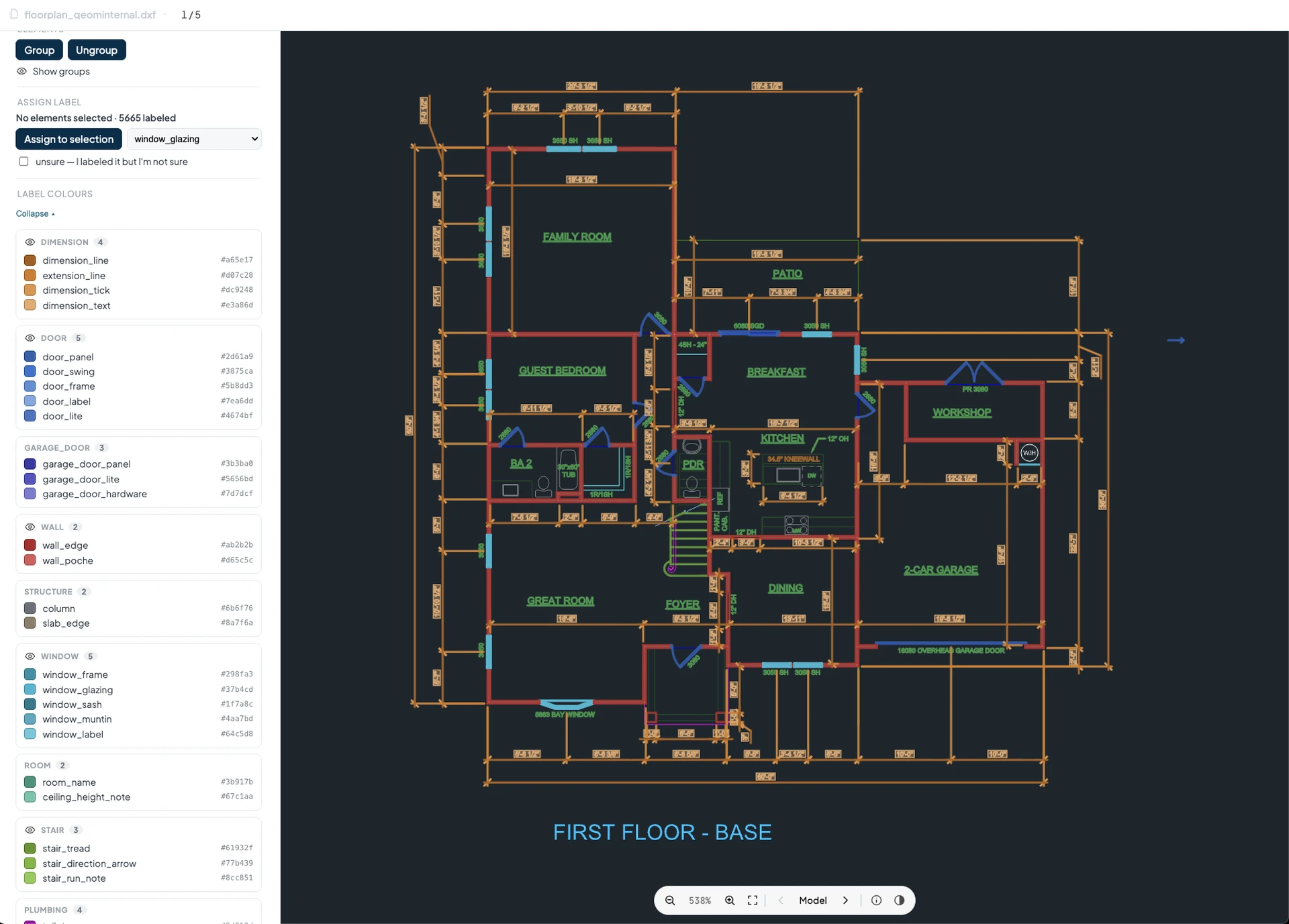 Geom viewer showing a first-floor plan with rooms, dimensions, and elements labeled